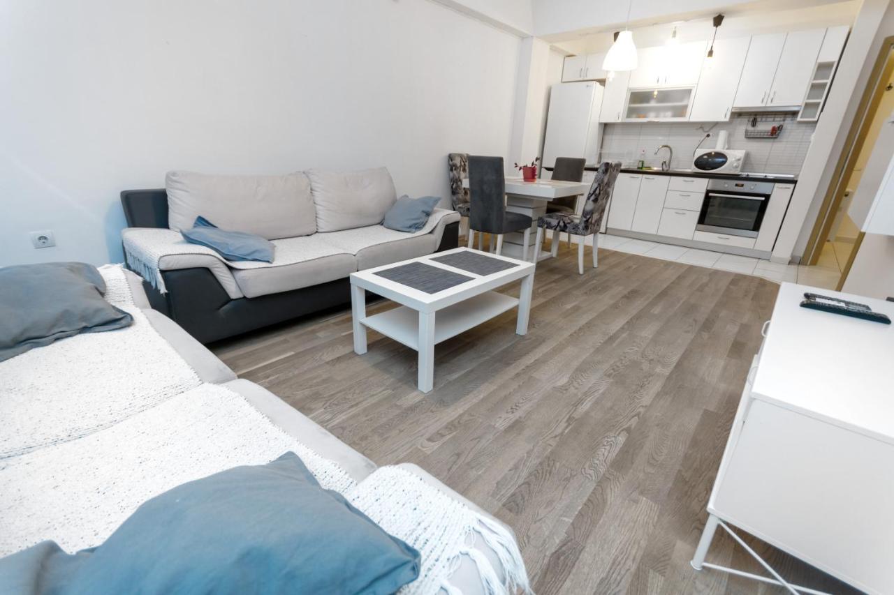 One Bedroom Apartment With Private Parking Skopje Extérieur photo